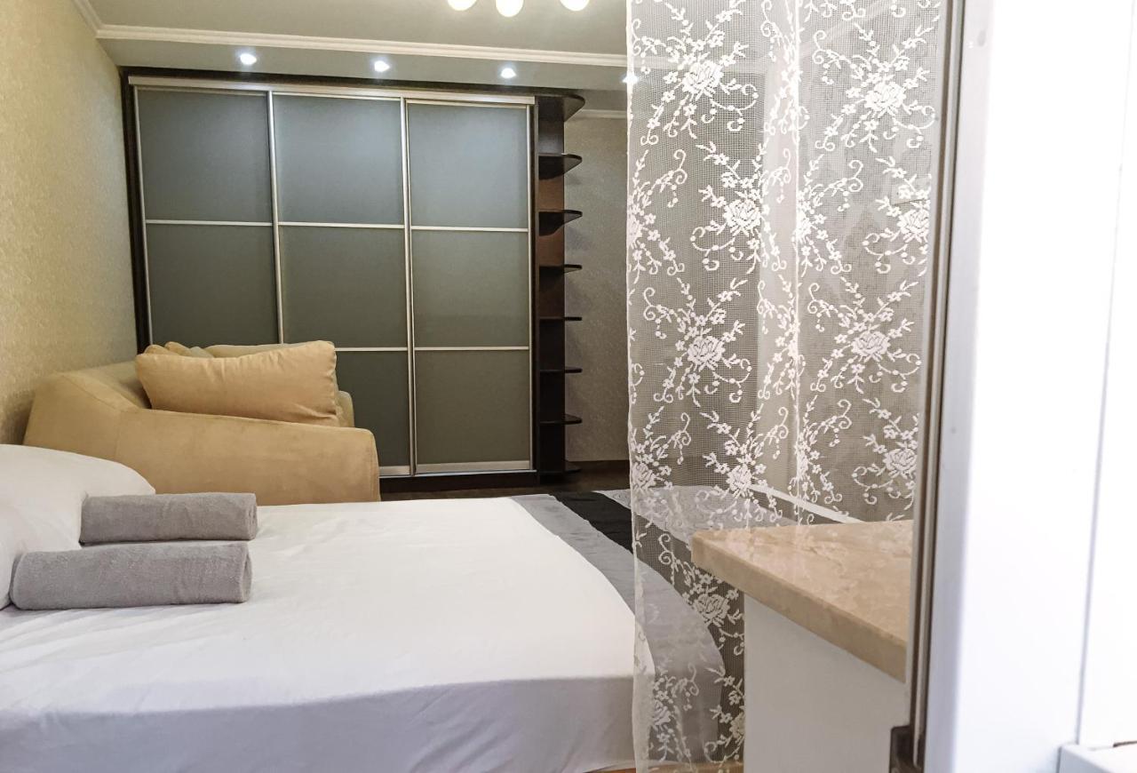 Apartment Studio In Town Centr Kamianets-Podilskyi Exterior foto